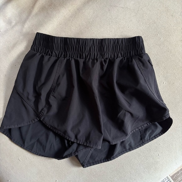 Women's | Size M | Black Athletic Shorts - Picture 7 of 9